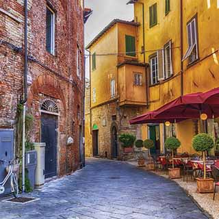 Reminisce Italy Old Town
